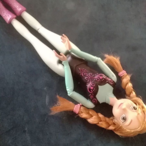 Frozen Anna doll 2013 Mattel like new