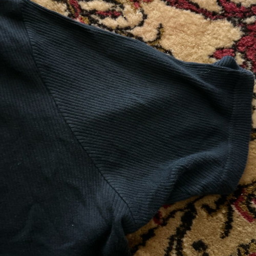 Short-sleeve turtleneck black like new, size M-L