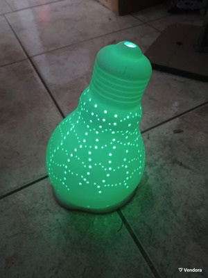 Ceramic color-changing table lamp like new