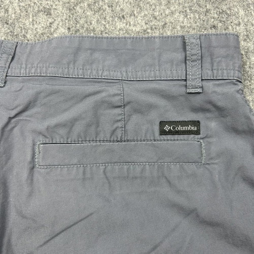 Columbia men's gray chino shorts size 30W used, cotton casual