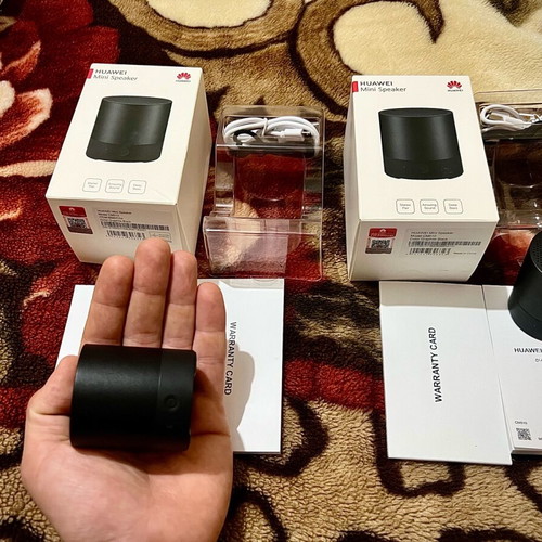 Huawei CM510 portable speakers used, set of 2