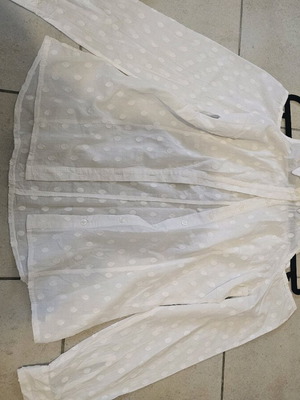 White shirt with open shoulders and long sleeves like new, size S