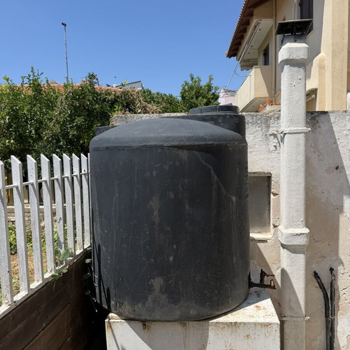 Oil tank 1000 L like new