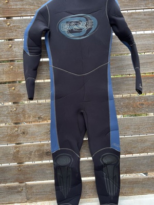 Bare Elastik men's wetsuit used, size medium