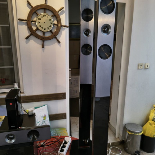 LG HX976TZW 5.1 Home Cinema 3D Blu-Ray system, wireless rear speakers & subwoofer