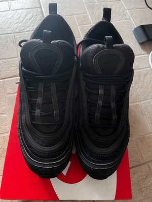 Nike Air Max 97 used, size 44, black sneakers
