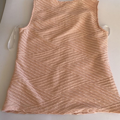 Calvin Klein sleeveless top size L salmon color like new