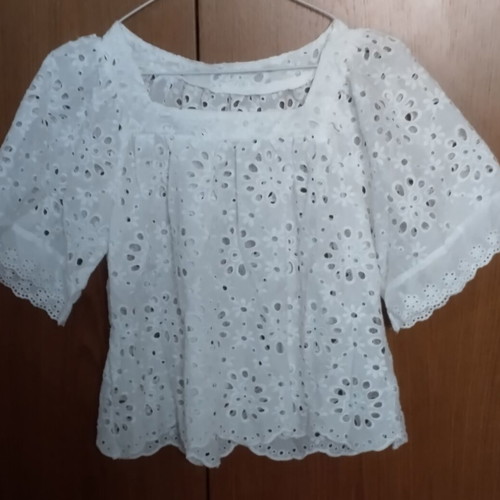 Women's broderie blouse white new, size large