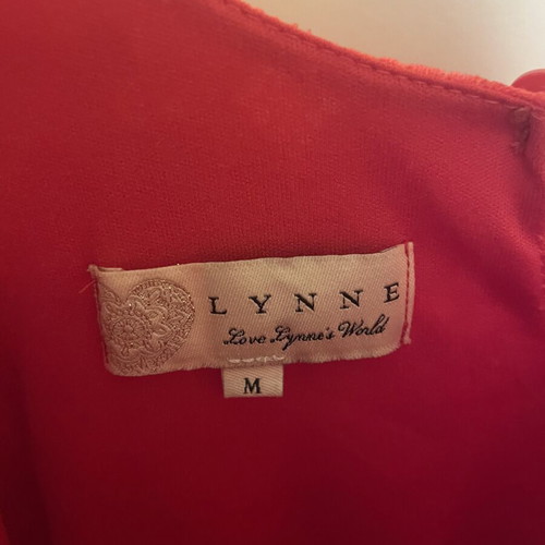 Lynne coral lace dress used, size M