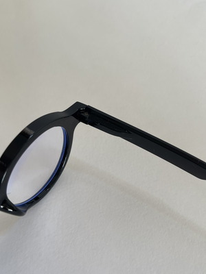 Unisex round reading glasses, black, +2.00 and +2.50