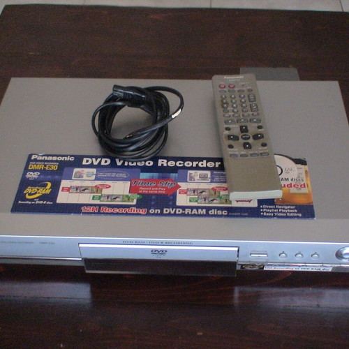 Panasonic DMR-E30EG DVD recorder and player defective, used