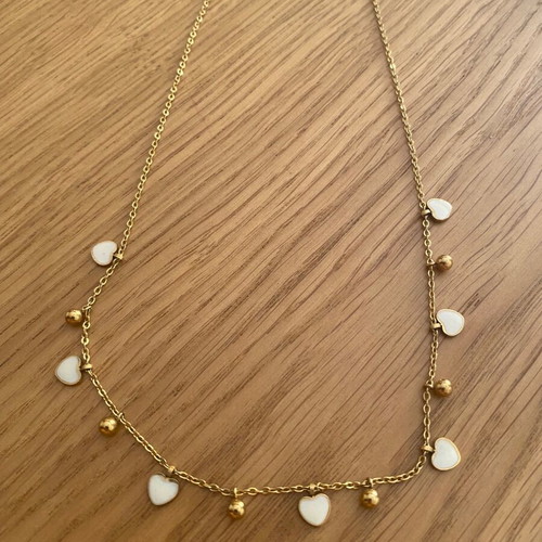 Gold necklace with white hearts and gold beads, stainless steel