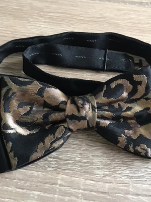 Black and gold bow tie new