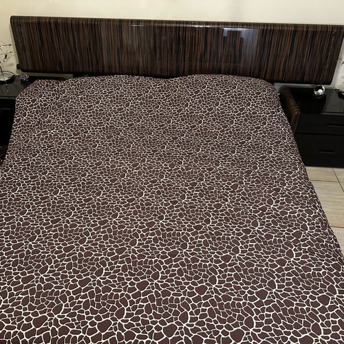 Bedroom set with vanity and nightstands used, Italian