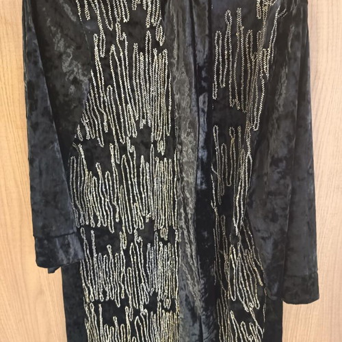 Women's dress with velvet texture like new, black, size M