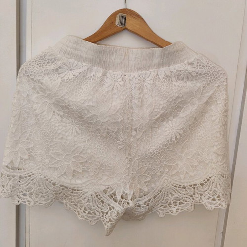 White shorts with lace used, size medium