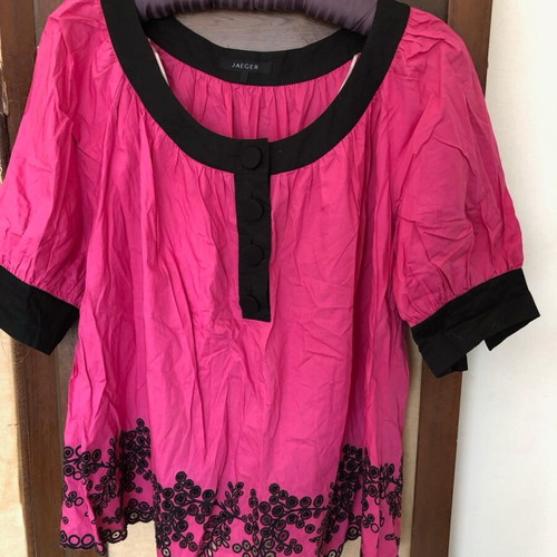 Jaeger top pink satin texture like new