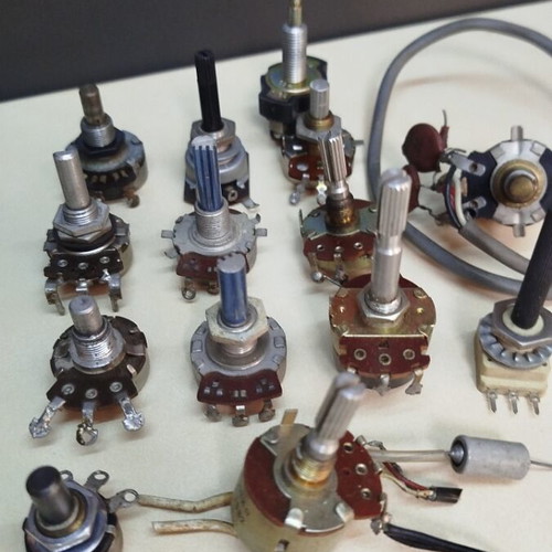 Set of 25 potentiometers from vintage radio and TV devices