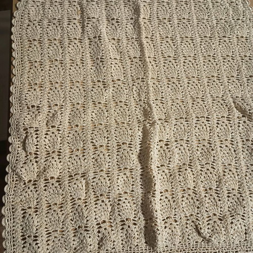 Handmade doily like new 35x30
