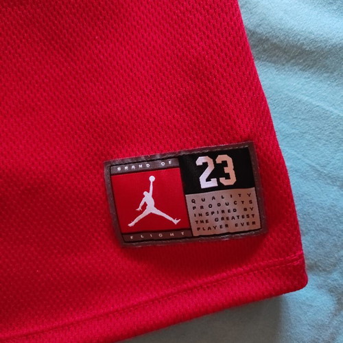 Jordan basketball dress No. 23 like new, size 10-12 years