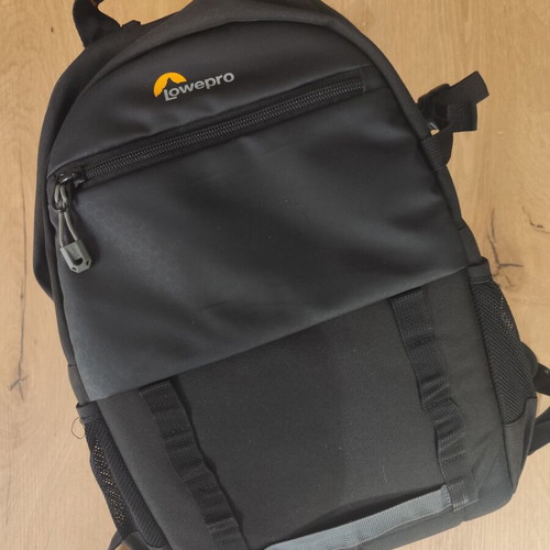 Lowepro camera bag like new, all around backpack