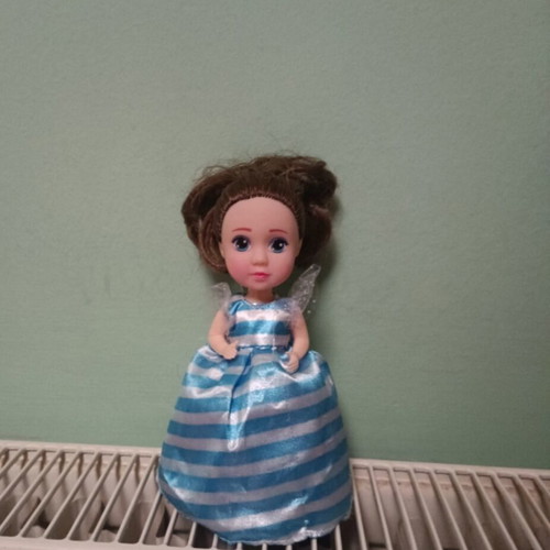Cupcake doll like new