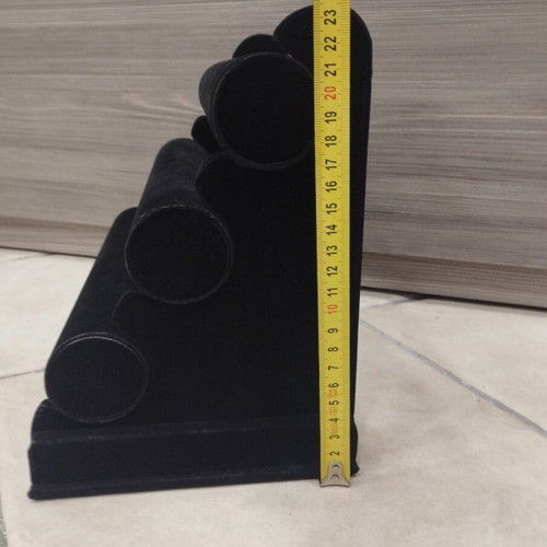 Velvet base for bracelets or watches used