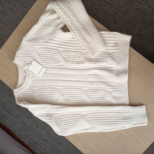 Pullover size S-M new with tag, off-white color