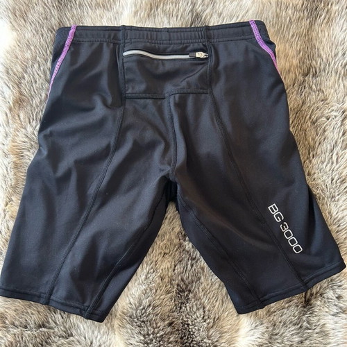 Mizuno cycling shorts like new, black with purple details, size S