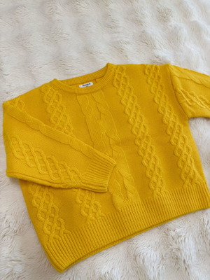 Kids Sweater size 110cm yellow like new