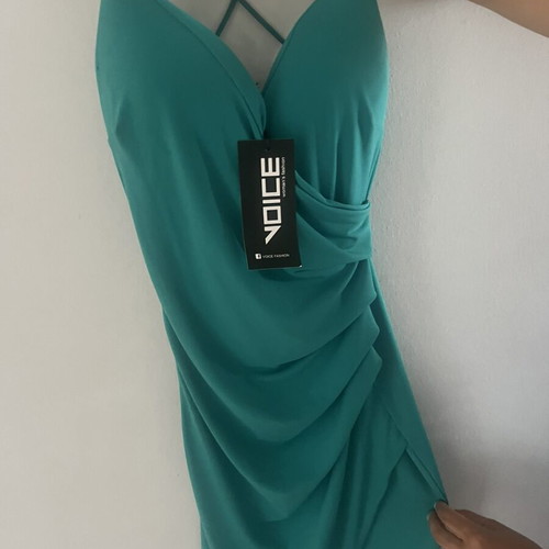 Mini dress new in veraman color with cups and adjustable length