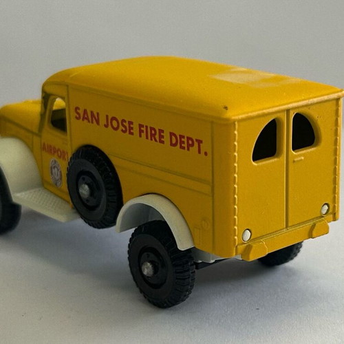 Lledo 1986 Dodge 4x4 San Jose Fire Dept 1942 new