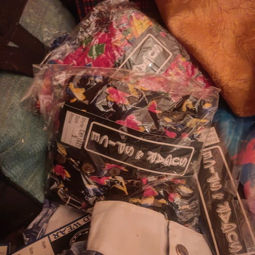 Children's, men's and women's clothes new, pack of 2000 pieces