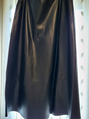 Zara Midi leather skirt