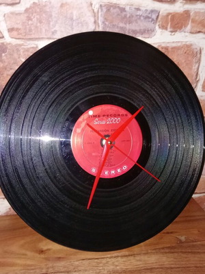 Vinyl record clock like new wall-mounted