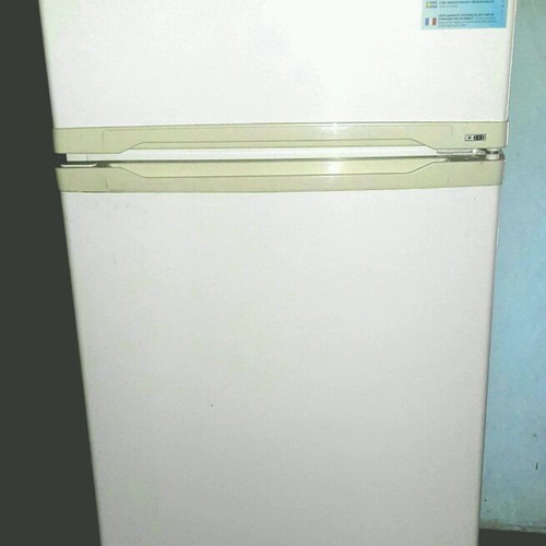 Whirlpool refrigerator used in very good condition