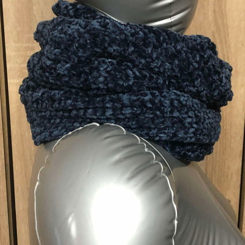 Avon neck scarf new blue