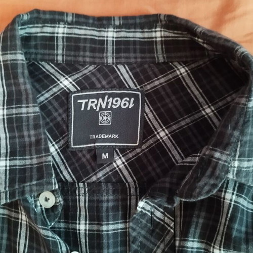 Men's shirt medium black and white like new