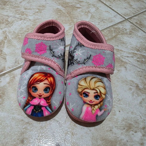 Frozen Anatomical Winter Slippers Size 23 Like New