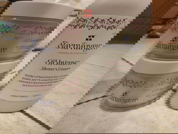 Oil intense body balmx2, oil intense shower cream x1