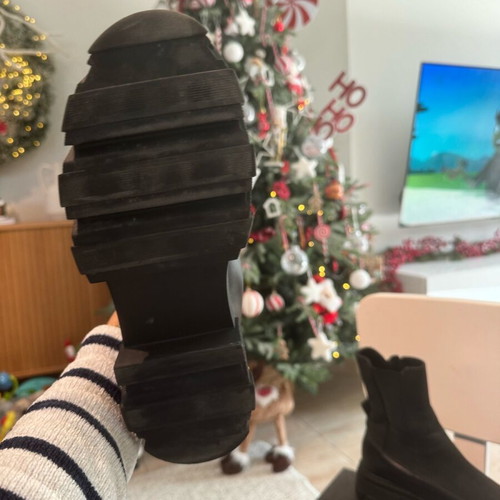 Only black boots like new, size 38