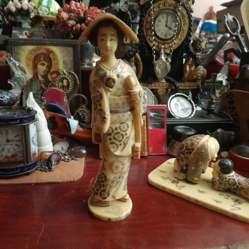 Japanese culture collection used, handmade sculptures