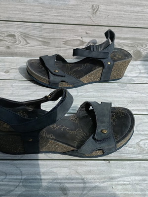 Panama Jack Julia Limited leather platform sandals size 39 like new