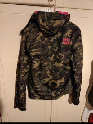 Superdry women's jacket military pattern like new, multicolor