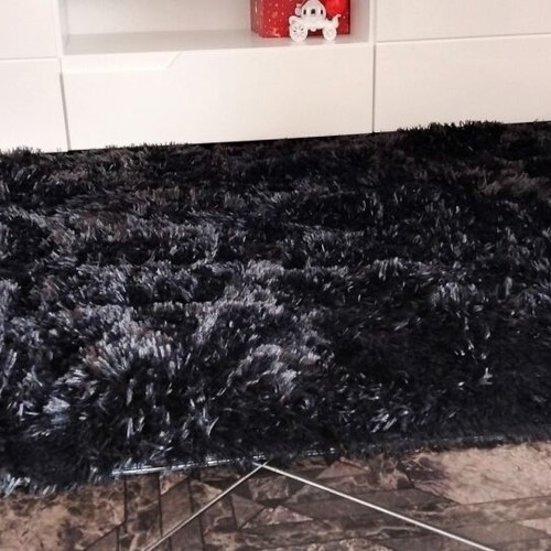 Black fluffy carpet pad new, size 120x160 cm