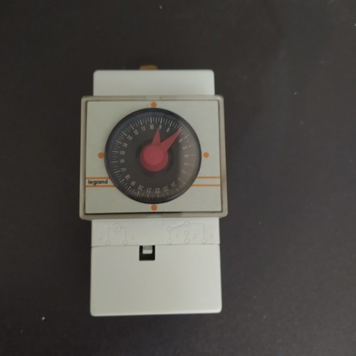 Legrand MicroRex T 03752 Analog 24-Hour Timer New