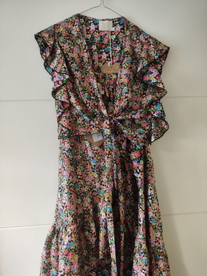 Floral Asymmetric Skirt and Top Set with Gold Thread new