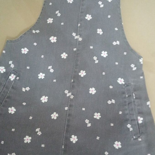 Girls' clothing pack used, size 6-8 years