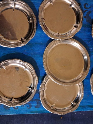 Silver-plated dessert plates like new, set of 6 with base
