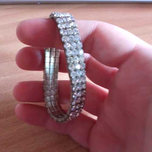 Women's bracelet